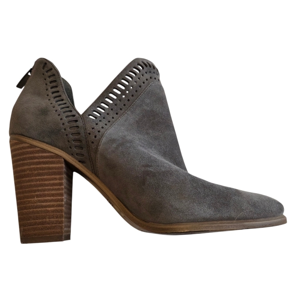 Vince Camuto Fileana Split Shaft Gray Suede Booties Sz 8.5